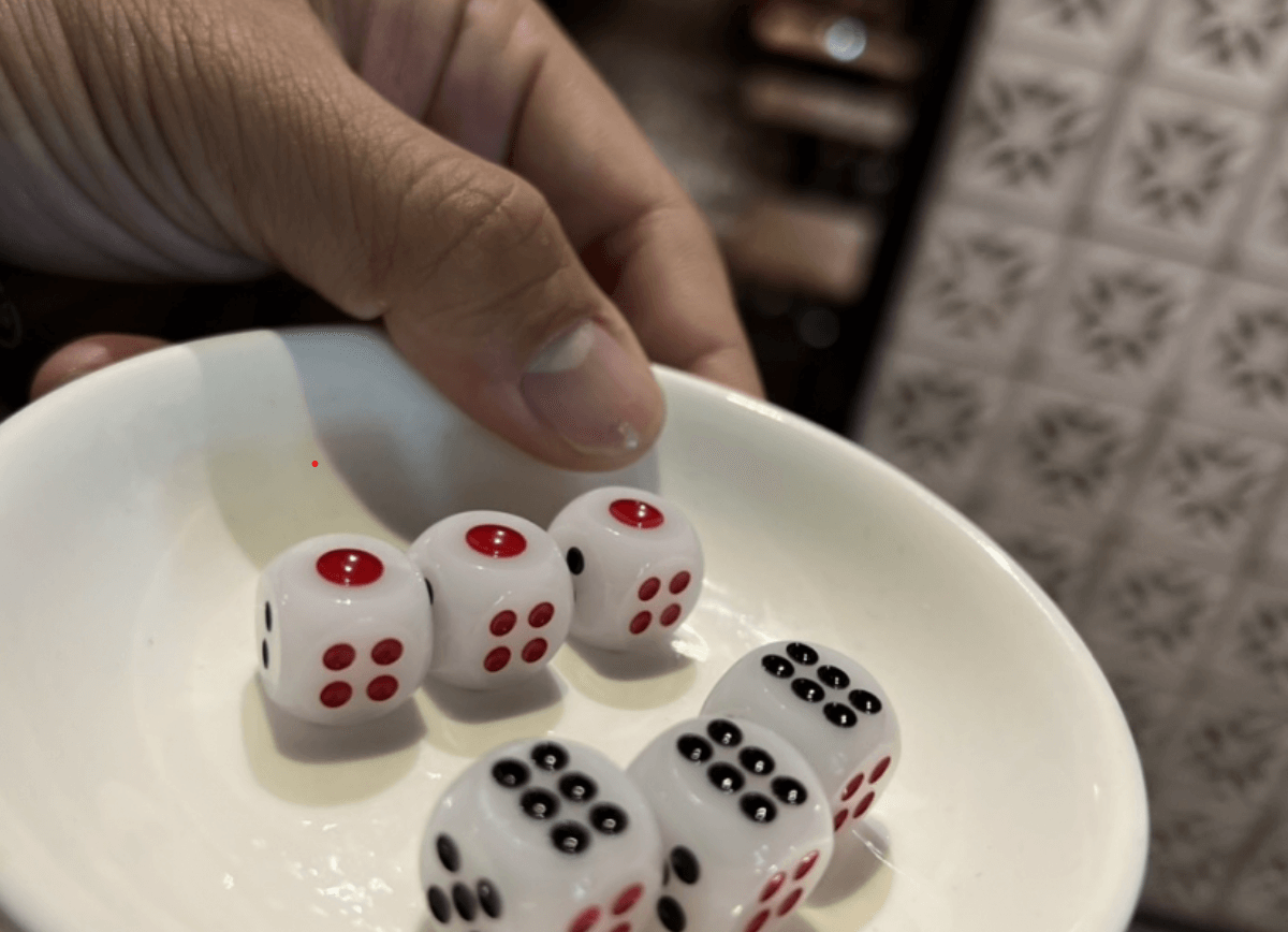 Cách chơi xí ngầu tài xỉu