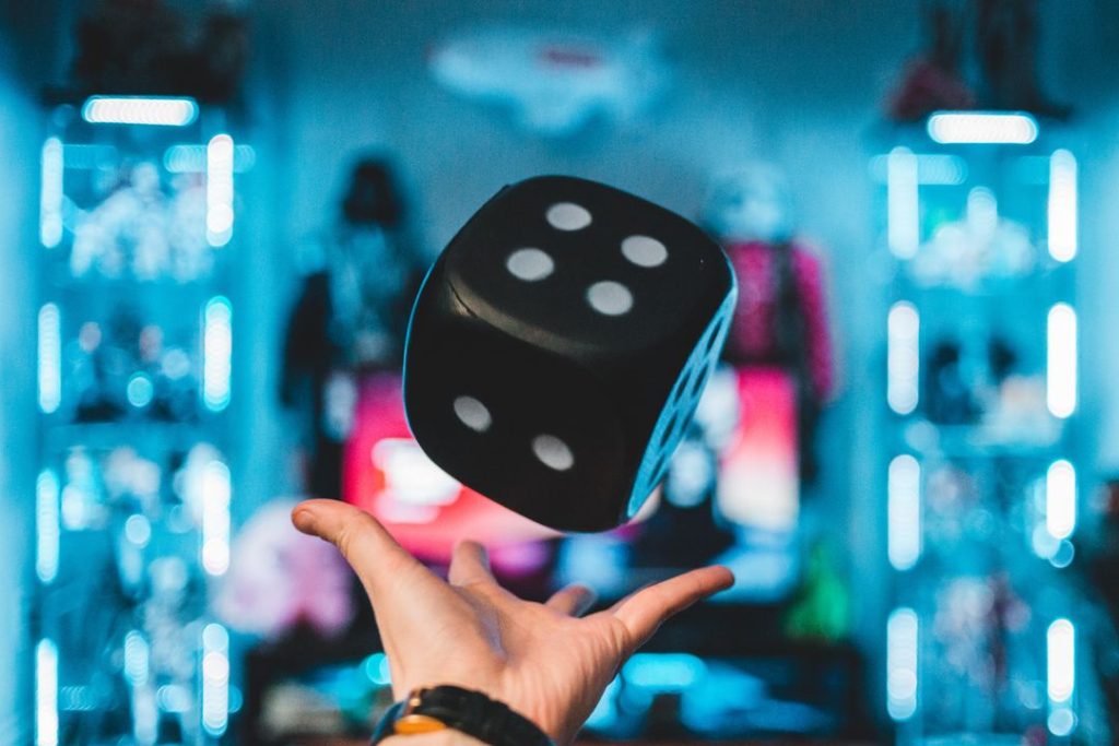 Tại sao ngụy biện Monte Carlo lại sai?